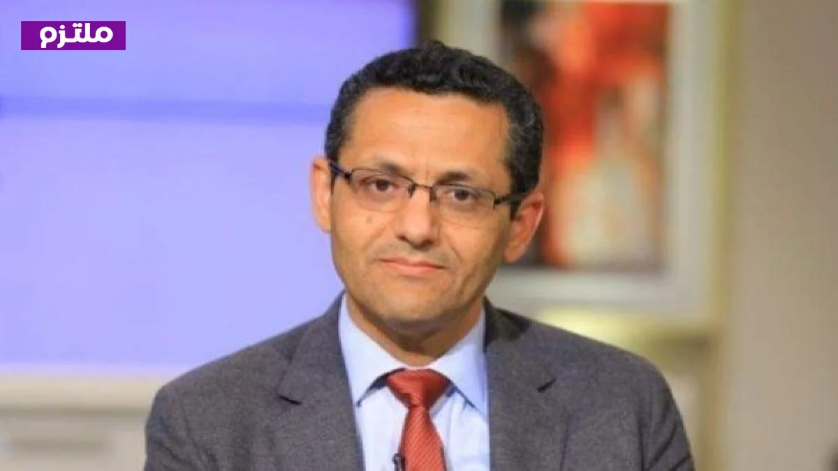 نقيب الصحفيين يدعو الأعضاء لاحترام ميثاق الشرف بعد حادثة فتاة الأتوبيس وشاب بنها