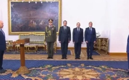 وزراء الحكومة الجدد يؤدون اليمين الدستورية أمام الرئيس السيسي في بث مباشر