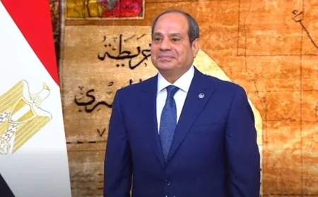 الرئيس السيسي يشارك لحظة تاريخية مع الوزراء الجدد بعد أدائهم اليمين الدستورية