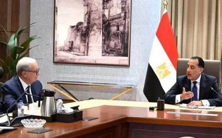 مدبولي يجتمع بالدكتور حسين عيسى لبحث قضايا الاقتصاد المحورية