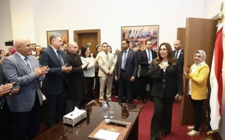 اجتماع مثمر بين منال عوض وقيادات التنمية المحلية والبيئة لتقدير جهودهم المبذولة