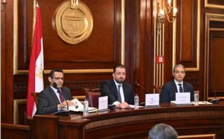 نقيب الصحفيين يحذر من تراجع الصحف المحلية أمام الصحف الأجنبية بسبب الضغوط الاقتصادية