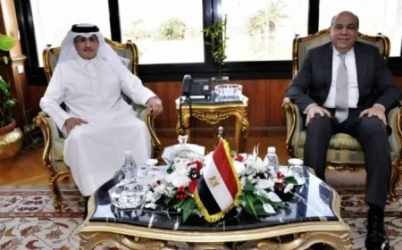 وزير الطيران المدني يلتقي رئيس هيئة الطيران المدني القطري لتعزيز التعاون المشترك