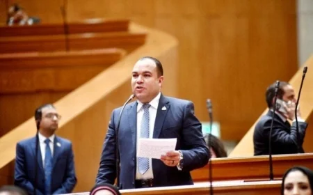 رئيس برلمانية المؤتمر يؤكد الأبعاد الإنسانية والاجتماعية لقانون الخدمة العسكرية