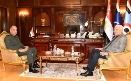 تسليم قيادة القوات المسلحة في مراسم تقليدية تعكس الأصالة العسكرية