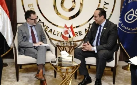 أحمد السبكي يستكشف سبل تعزيز التعاون الصحي مع السفير الكندي لدعم التحول الرقمي والتأمين الشامل
