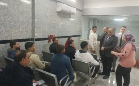 وزير العمل يطالب بإطلاق تطبيق حجوزات سريع لتوثيق عقود العمل بالخارج