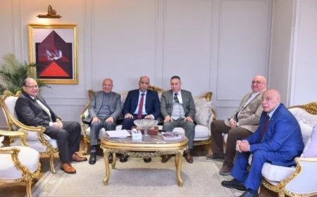 وزير العمل يبرز أهمية تعزيز الحوار الاجتماعي مع النقابات العمالية