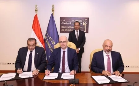 اتفاقيات تجارية جديدة تعزز التعاون بين المصرية للاتصالات وإي آند مصر وجهاز تنظيم الاتصالات