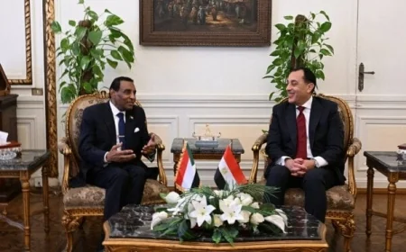 رئيس وزراء السودان يشيد بدور مصر في دعم الجالية السودانية المقيمة على أراضيها