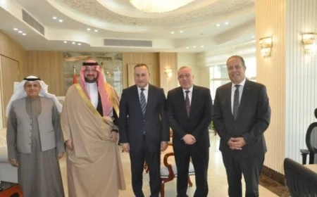 وزير التعليم العالي يعقد اجتماعًا مع الأمير عبد العزيز بن طلال لتعزيز التعاون مع الجامعة العربية المفتوحة