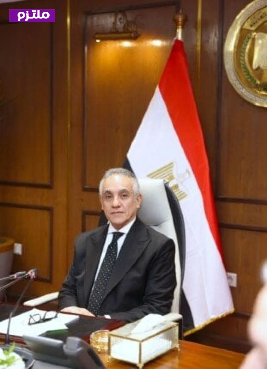 وزير العدل يباشر مهامه بعد أداء اليمين الدستورية في مقر الوزارة