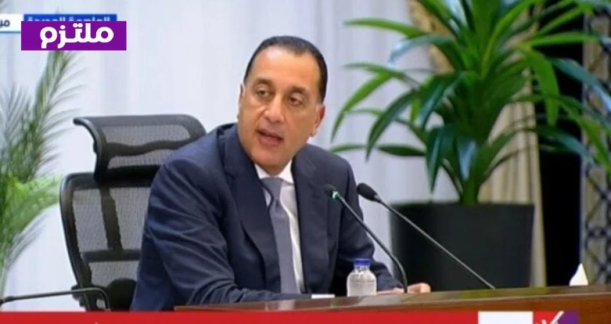 رئيس الوزراء يؤكد ضرورة تحسين أوضاع المواطنين بعد معاناتهم الطويلة جراء خطط الإصلاح