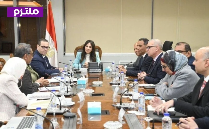 وزيرة الإسكان تناقش مبيعات وتسويق مشاريع المدن الجديدة مع مسؤولي شركة توريك