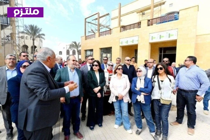الإسكان تؤكد ضرورة الالتزام بأعلى معايير الجودة في مشروع حدائق تلال الفسطاط