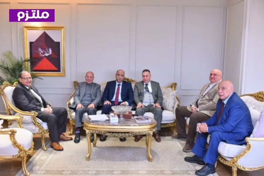 وزير العمل يبرز أهمية تعزيز الحوار الاجتماعي مع النقابات العمالية