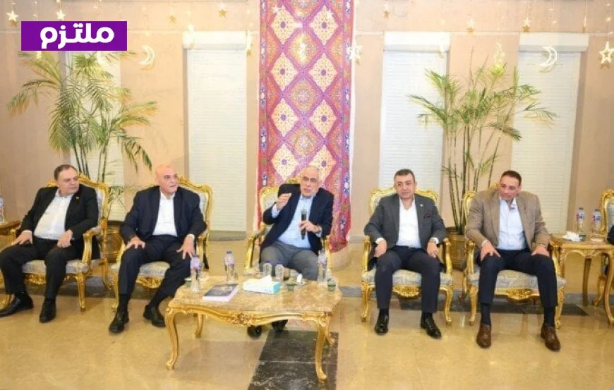 اجتماع النائب العام مع أعضاء النيابة العامة في مأدبة إفطار رمضانية يجسد رسالة سامية ويعزز التطوير المستمر