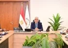 وزير الري يدعو لإنهاء أعمال تطهير المساقي بسرعة في محافظات القناة