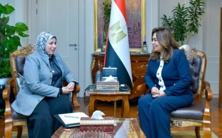 منال عوض تؤكد أهمية تنفيذ برامج تدريبية للعاملين بالمحافظات لتعزيز الوعي البيئي