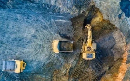 مجلس الوزراء يوافق على تعاقد البترول لإجراء مسح جوي للكشف عن المناطق الغنية بالمعادن