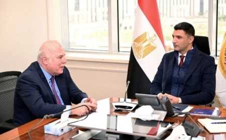 وزير الصناعة يؤكد تقدم الدولة نحو إنشاء بيئة استثمارية جاذبة بسرعة قياسية