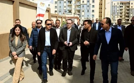 رئيس الوزراء يقوم بجولة تفقدية للمشروعات السكنية والخدمية في حدائق العاصمة