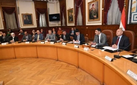 وزير الصناعة يؤكد أهمية دعم الدولة لمنطقة شق الثعبان كأحد أبرز المعالم الصناعية في مصر