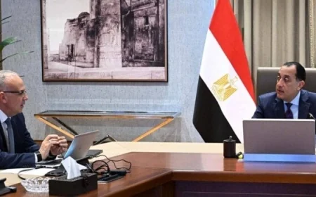 رئيس الوزراء ووزير الري يناقشان آخر تطورات مشروعات الوزارة الحيوية