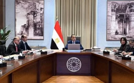 رئيس الوزراء يستعرض خطة إطلاق صناديق استثمار متخصصة لتعزيز الاقتصاد الوطني