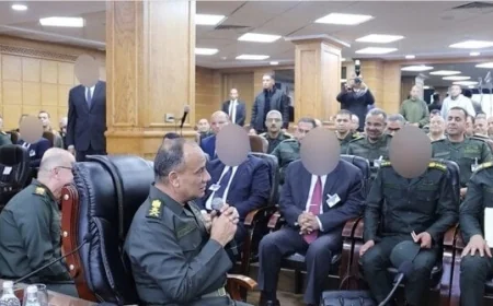 وزير الدفاع يتفقد هيئة الاستخبارات العسكرية ويتناول وجبة الإفطار مع العناصر في فيديو حصري