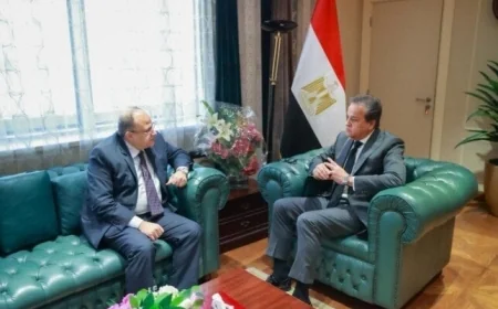 وزير الصحة يستعرض الحلول المستدامة لتعزيز سلاسل إمداد الأدوية وضمان مخزون استراتيجي آمن