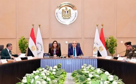 وزير الري يؤكد أهمية استعداد المستثمرين لتقديم مشروعاتهم إلى لجنة تراخيص الشواطئ