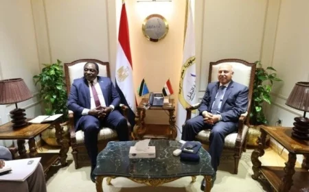 وزير النقل يناقش مع سفير تنزانيا إقامة خط ملاحي جديد يربط الموانئ المصرية بميناء دار السلام