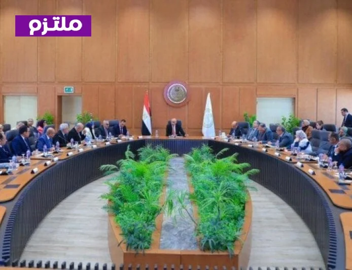 وزير التعليم يعلن عن ضوابط مشددة لامتحان الإعدادية مع التركيز على أسئلة الكتاب المدرسي