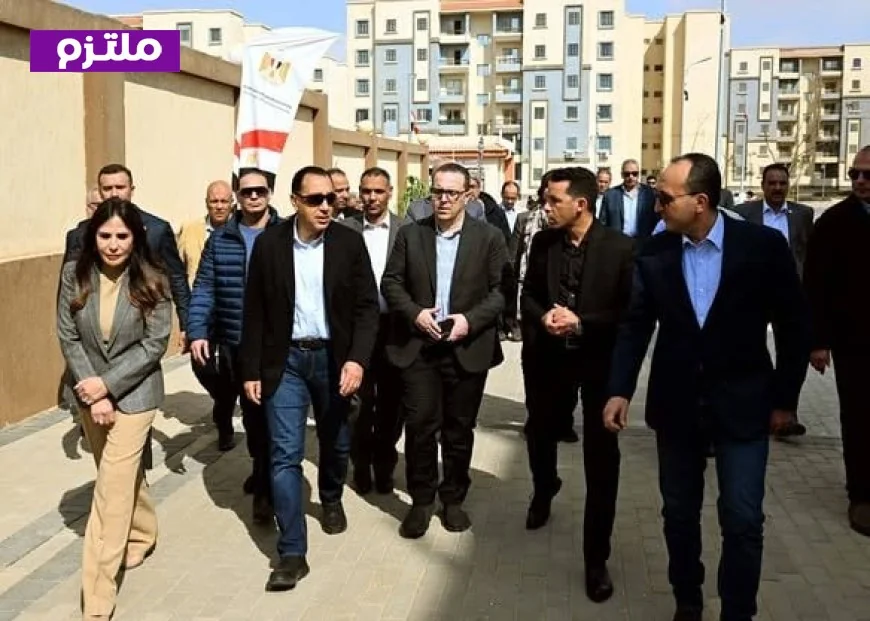 رئيس الوزراء يقوم بجولة تفقدية للمشروعات السكنية والخدمية في حدائق العاصمة