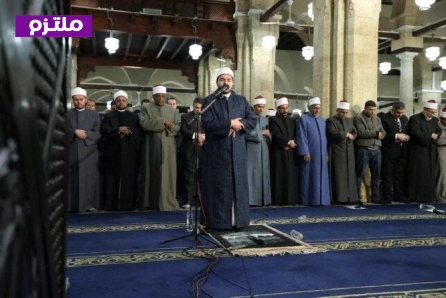 إقبال كبير على الجامع الأزهر في الليلة الـ19 من رمضان مع مشاركة ملحوظة للقراء الشباب في أداء صلاة التراويح