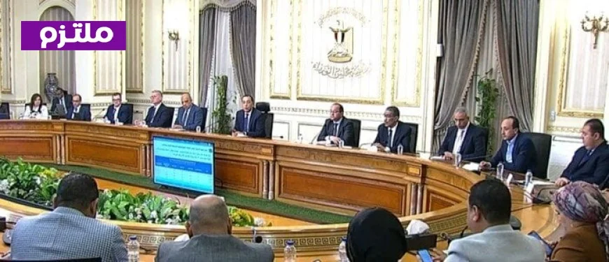 رئيس الوزراء يعقد مؤتمرا صحفيا عاجلا مع بث مباشر لجميع التفاصيل