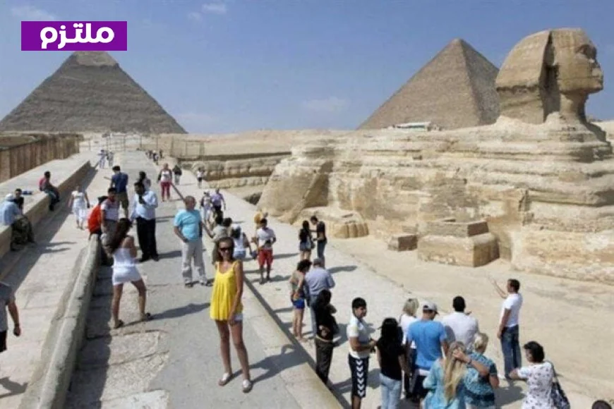 رئيس الوزراء يوضح أن حظر التجوال في الساعة 9 مساء لا يشمل المناطق والمدن السياحية