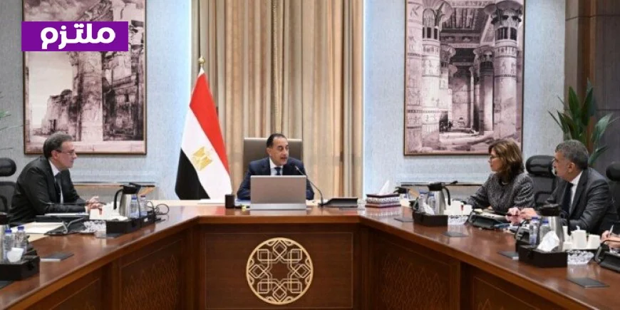 رئيس الوزراء يكشف عن خطة مبتكرة لتطوير الكوادر البشرية في الجهاز الإداري للدولة