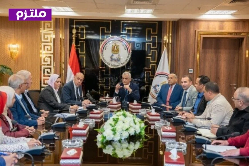 وزير الدولة للإنتاج الحربي يسلط الضوء على دور البيانات والمعلومات في تعزيز الإعلام