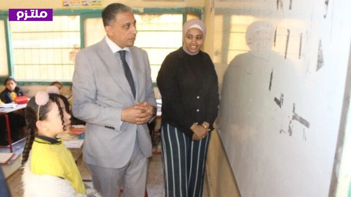مدير تعليم الجيزة يعاقب مديرة مدرسة بسبب تقصيرها ويؤكد أهمية الانضباط الإداري والصفي