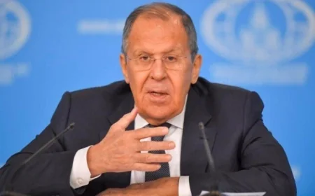 لافروف يثني على جهود مصر في تهدئة الأوضاع ويشدد على ضرورة إنهاء الحرب واستئناف الملاحة في مضيق هرمز