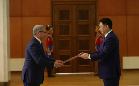 خالد نظمي يسلم أوراق اعتماده سفيرا فوق العادة ومفوضا غير مقيم لمنغوليا