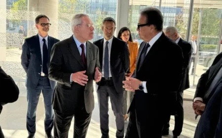 وزير الصحة يستعرض مع سيرفيه فرص توطين صناعة أدوية الأورام خلال قمة ليون