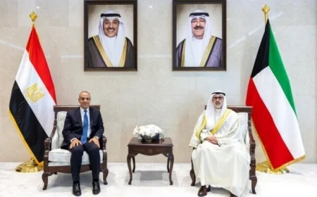 وزير الخارجية الكويتي يؤكد أهمية دعم مصر للاستقرار الإقليمي ويعبر عن تقديره لمواقفها المحورية