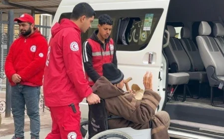 مصر تعلن عن وصول الدفعة 36 من الجرحى الفلسطينيين وتقدم 5590 طن من المساعدات الإنسانية لغزة