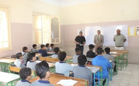 مدير تعليم الجيزة يقوم بجولة تفقدية في مدارس الدقي والعجوزة ويطالب بتطبيق القانون على الطلاب المتجاوزين في الغياب