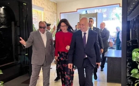 وزيرة الثقافة تزور قصر ثقافة قنا وتدعو لتطوير الأنشطة الرقمية لجذب الشباب