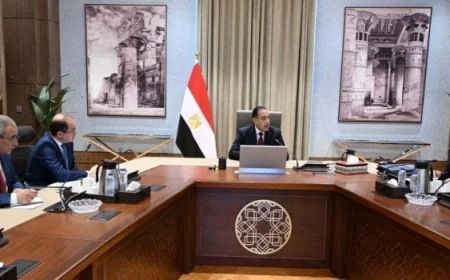 رئيس الوزراء يبحث مع وزيري المالية والبترول الوضع الحالي للمخزونات المتاحة