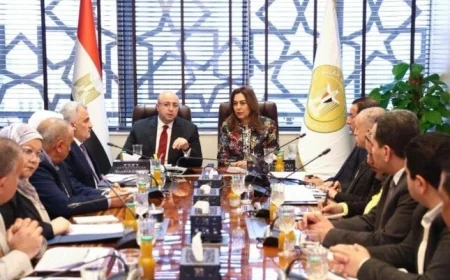 وزيرة التنمية المحلية تؤكد أولوية ملف بحيرة قارون في خطط الحكومة لتحقيق التنمية المستدامة